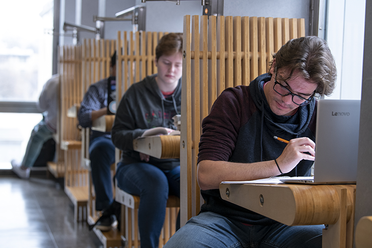 Students working in Hunt