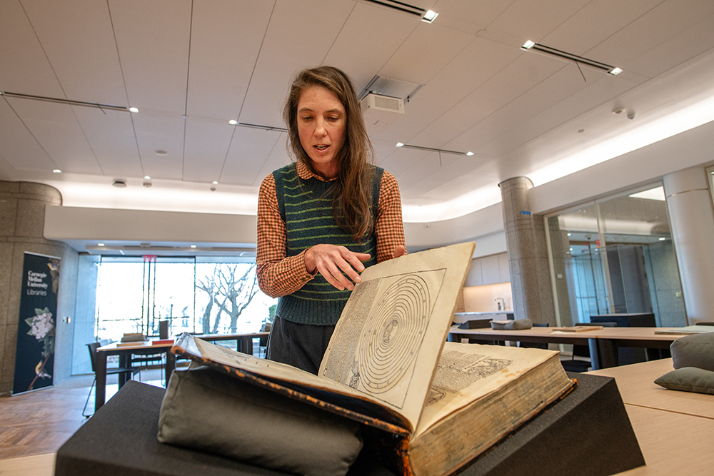 Catherine Blauvelt - Art and Archives